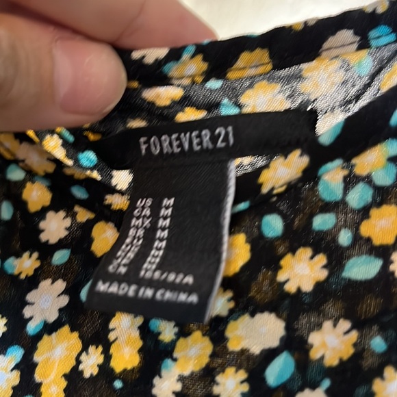 Forever 21 Ditsy Floral Summer Mini Swing Dress with Back Piece, size Medium - Picture 11 of 12